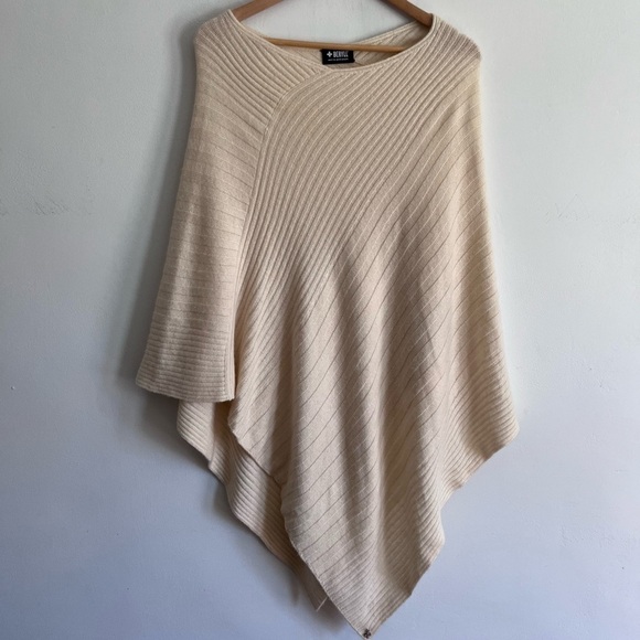 Beryll Cashmere Ribbed Soft Poncho - Picture 1 of 8